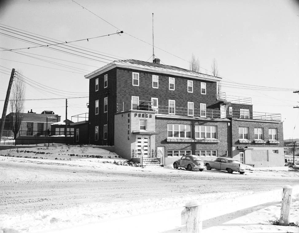 Edmundston: Real estate: Praga Hotel